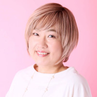 HITOMI（ひとみ）先生