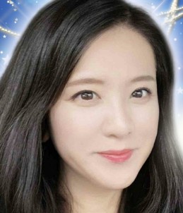 時偉那（ジイナ）先生